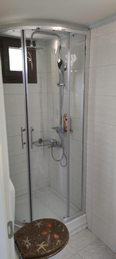Nari Nari Apartment Куцунари Екстериор снимка