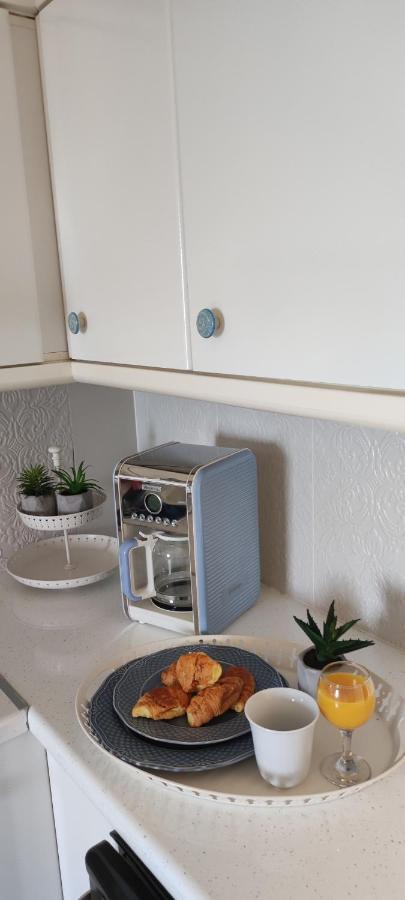 Nari Nari Apartment Куцунари Екстериор снимка