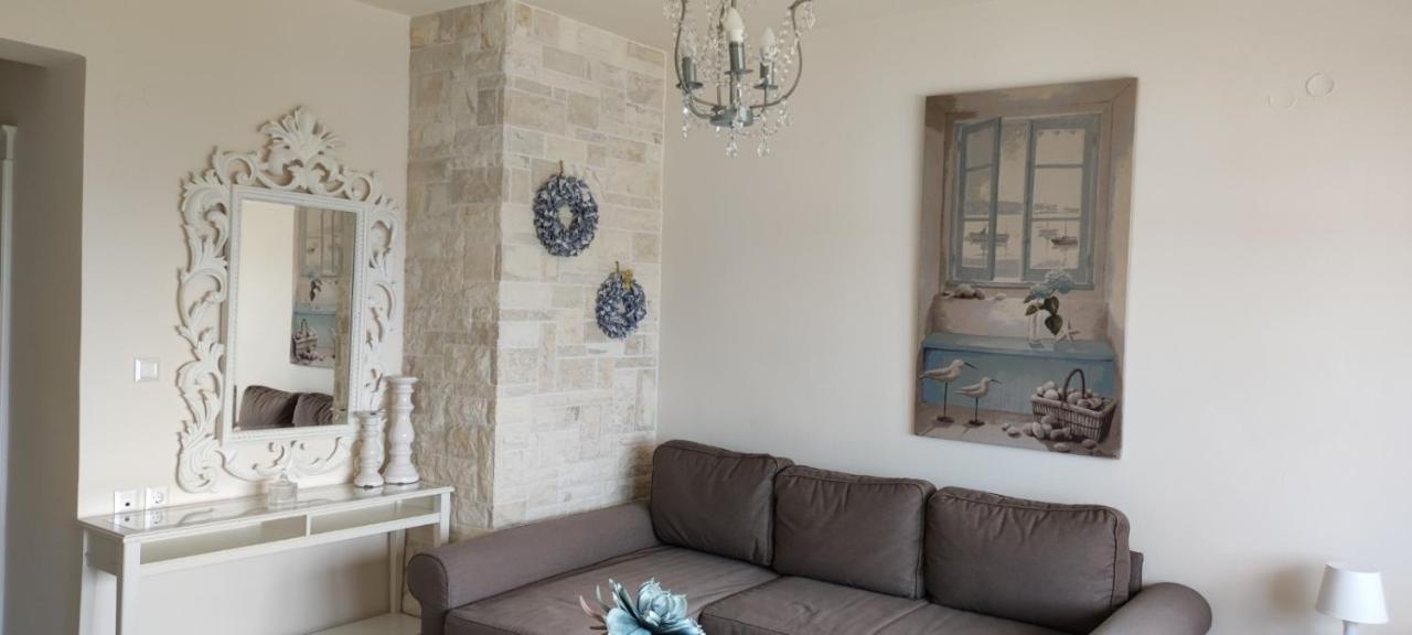 Nari Nari Apartment Куцунари Екстериор снимка